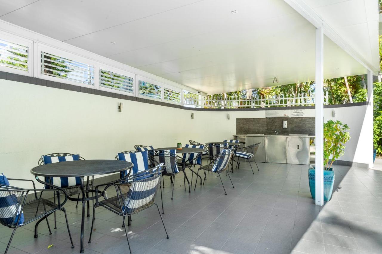 Coco Bella Retreat in Central Surfers - sleeps 6-8 Gold Coast Esterno foto